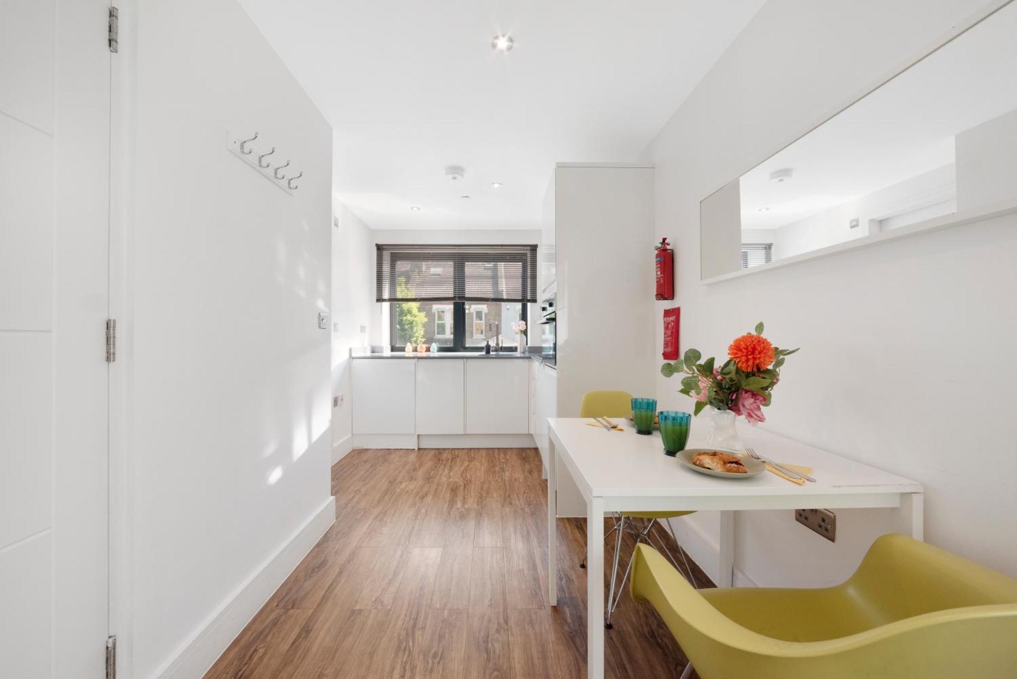 Manor House Studios By Morethanstays London Exterior photo